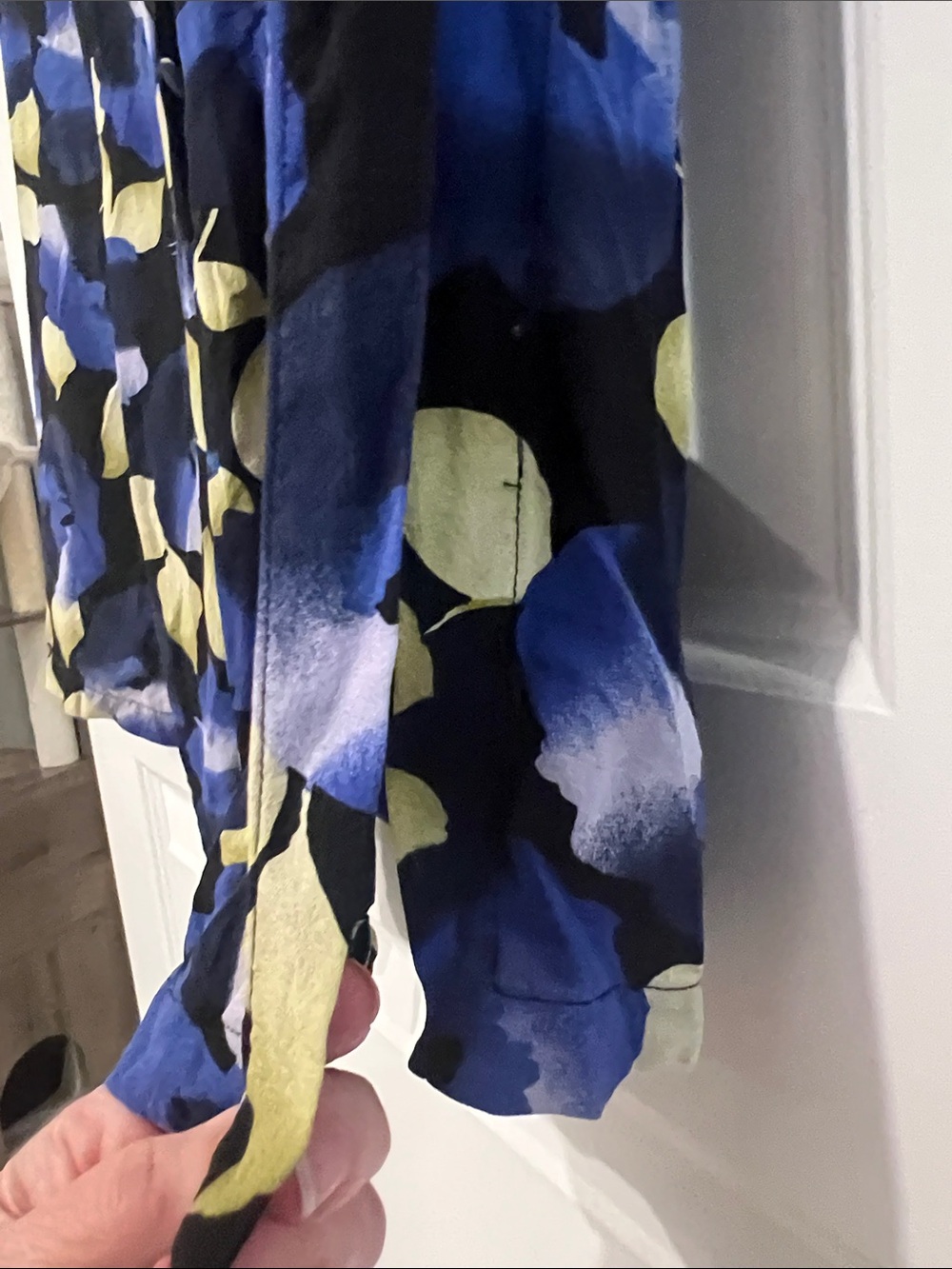Ann Taylor Silk Blue and Yellow Floral Button-Front Sleeveless Blouse - Picture 7 of 11